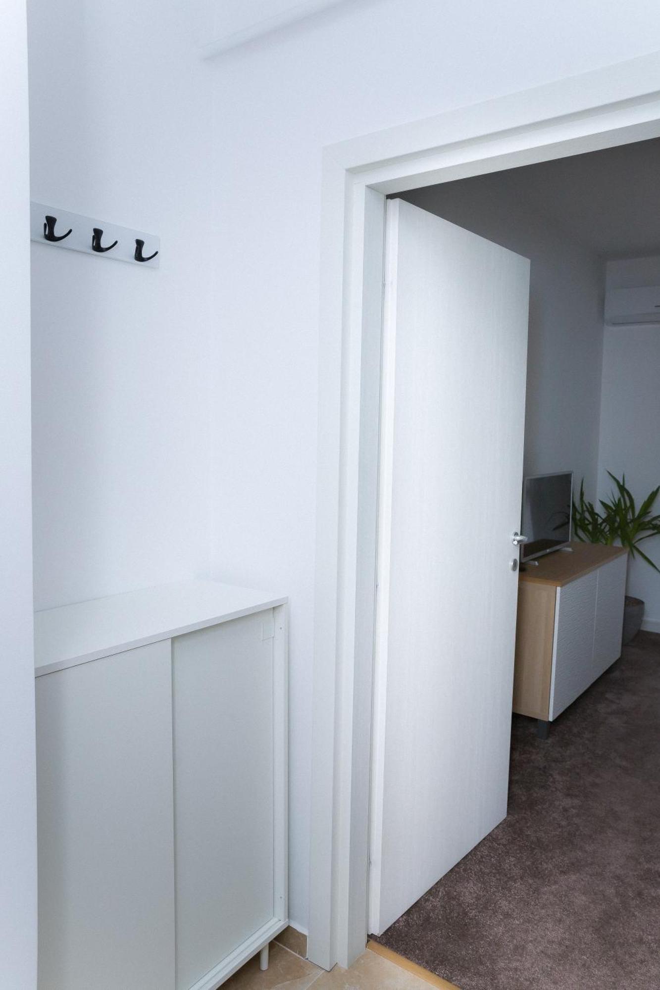 Elysian Urbanscape Brown, 2 Rooms, Near Bucharest Chiajna Екстер'єр фото
